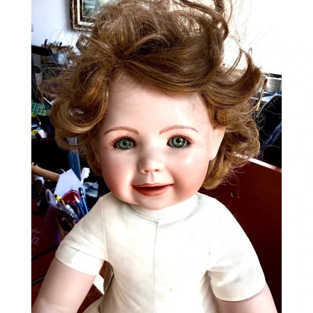 Hamilton Collection Chelsea Doll 1994 Porcelain 16